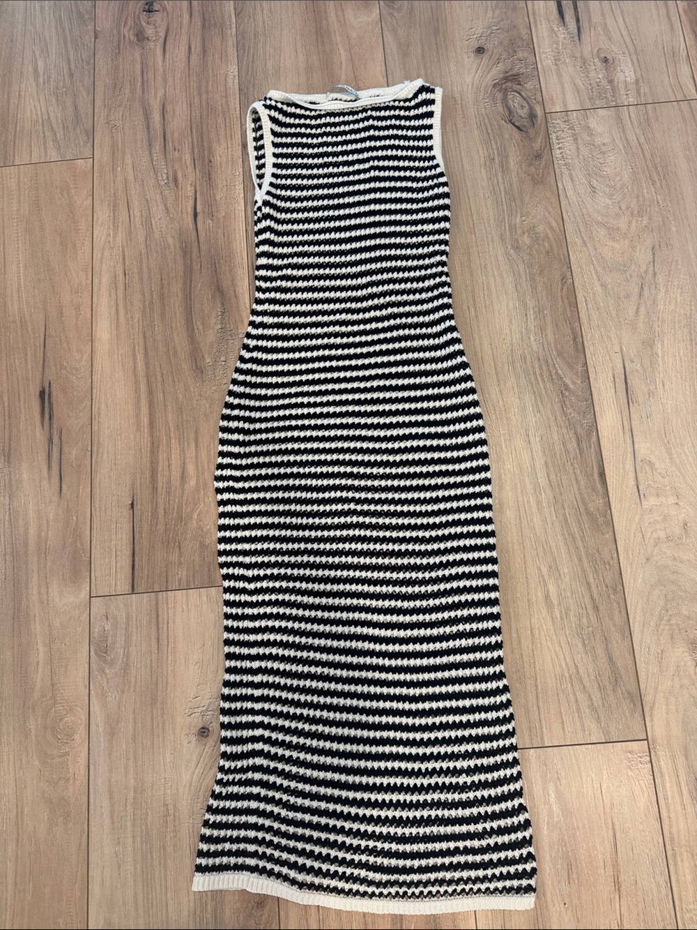 Abercrombie & Fitch Black and White Sleeveless Striped Knit Maxi